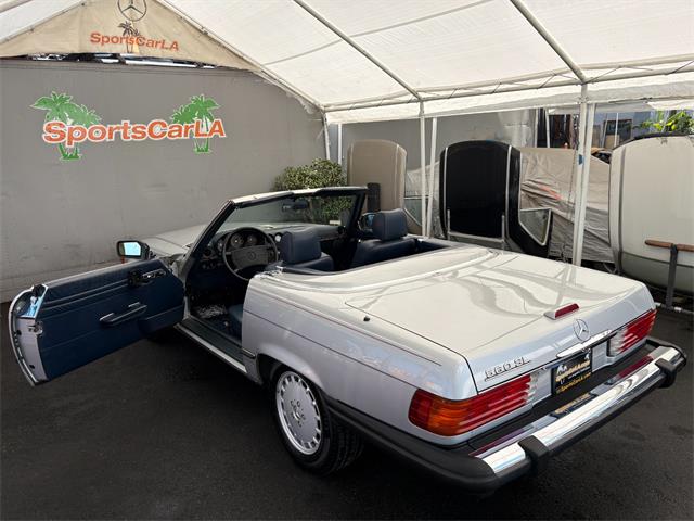 1989 Mercedes-Benz 560 (CC-2121947) for sale in Los Angeles, California