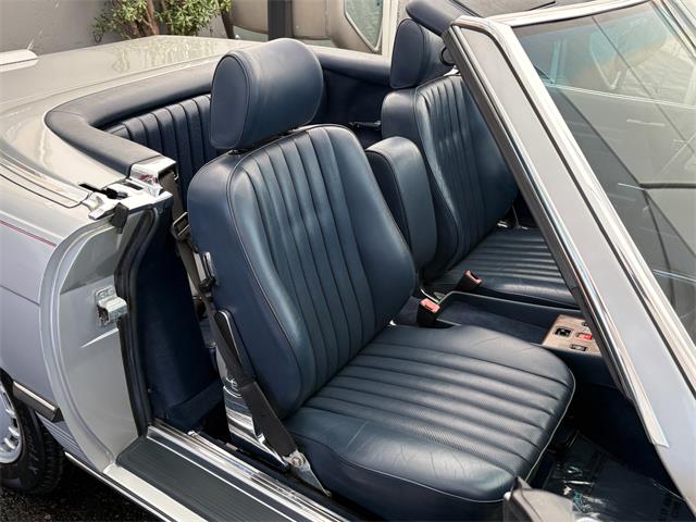 1989 Mercedes-Benz 560 (CC-2121947) for sale in Los Angeles, California