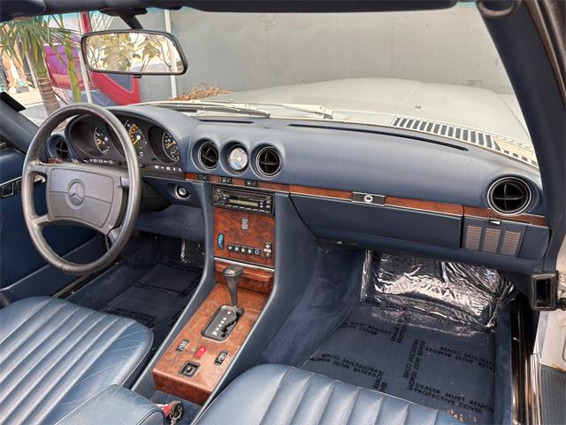 1989 Mercedes-Benz 560 (CC-2121947) for sale in Los Angeles, California