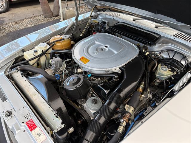 1989 Mercedes-Benz 560 (CC-2121947) for sale in Los Angeles, California