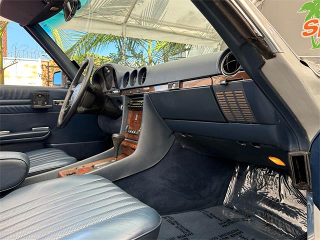 1989 Mercedes-Benz 560 (CC-2121947) for sale in Los Angeles, California