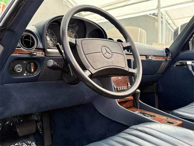 1989 Mercedes-Benz 560 (CC-2121947) for sale in Los Angeles, California
