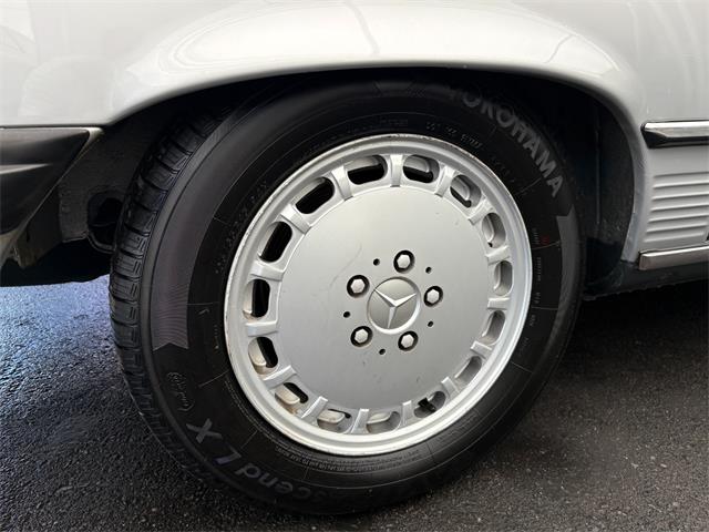 1989 Mercedes-Benz 560 (CC-2121947) for sale in Los Angeles, California