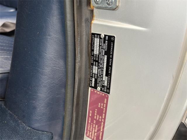 1989 Mercedes-Benz 560 (CC-2121947) for sale in Los Angeles, California