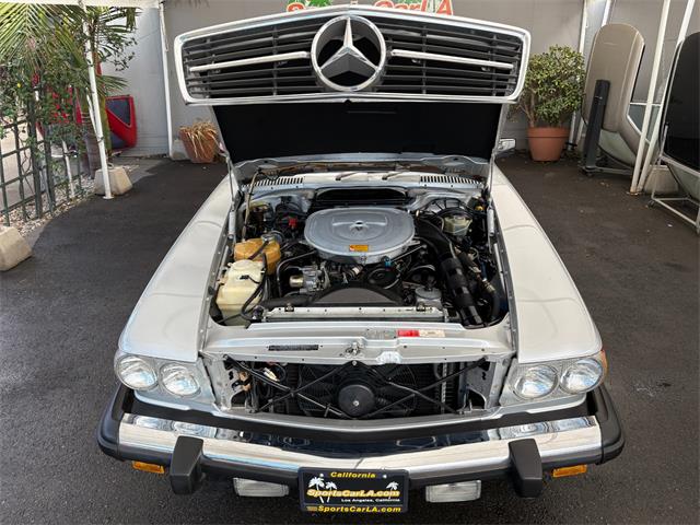 1989 Mercedes-Benz 560 (CC-2121947) for sale in Los Angeles, California