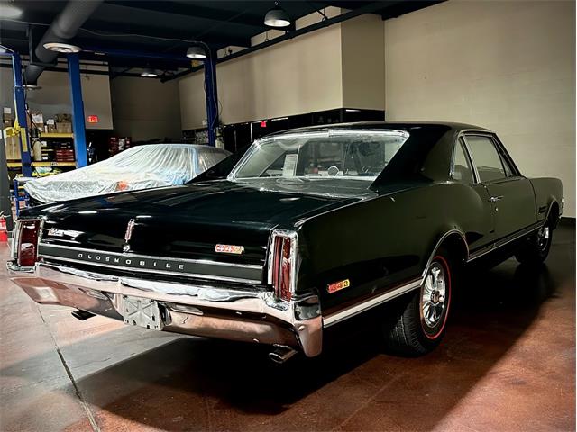 1966 Oldsmobile 442 W-30 (CC-2120021) for sale in Scottsdale, Arizona