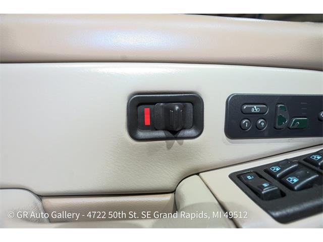 2003 Chevrolet Suburban (CC-2120227) for sale in Kentwood, Michigan