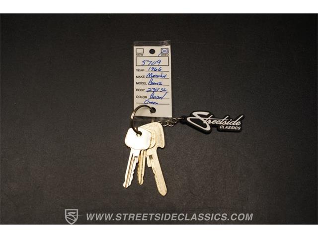 1966 Mercedes-Benz 230SL (CC-2122349) for sale in Lavergne, Tennessee