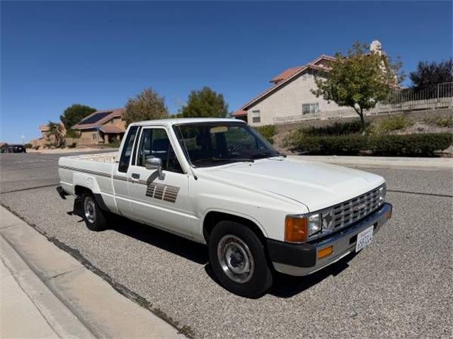 1985 Toyota Pickup (CC-2122409) for sale in Cadillac, Michigan
