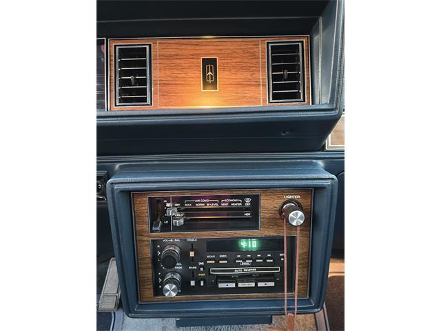 1987 Oldsmobile Cutlass Supreme Brougham (CC-2122604) for sale in Sellersburg, Indiana