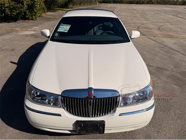 2001 Lincoln Town Car (CC-2120318) for sale in Alsip, Illinois