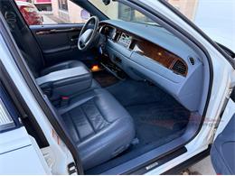 2001 Lincoln Town Car (CC-2120318) for sale in Alsip, Illinois