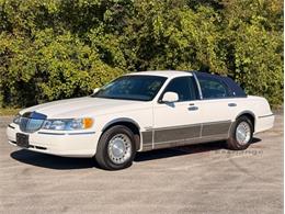 2001 Lincoln Town Car (CC-2120318) for sale in Alsip, Illinois