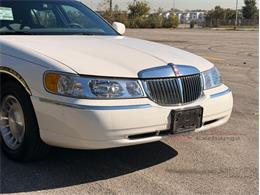2001 Lincoln Town Car (CC-2120318) for sale in Alsip, Illinois