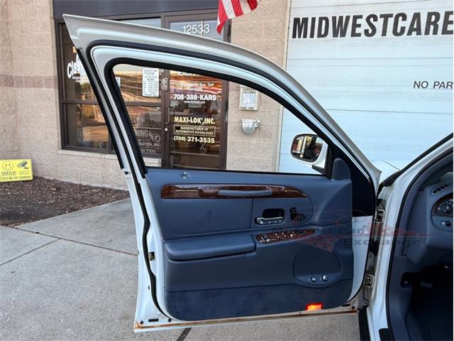 2001 Lincoln Town Car (CC-2120318) for sale in Alsip, Illinois