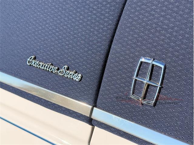 2001 Lincoln Town Car (CC-2120318) for sale in Alsip, Illinois