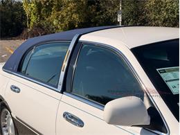 2001 Lincoln Town Car (CC-2120318) for sale in Alsip, Illinois
