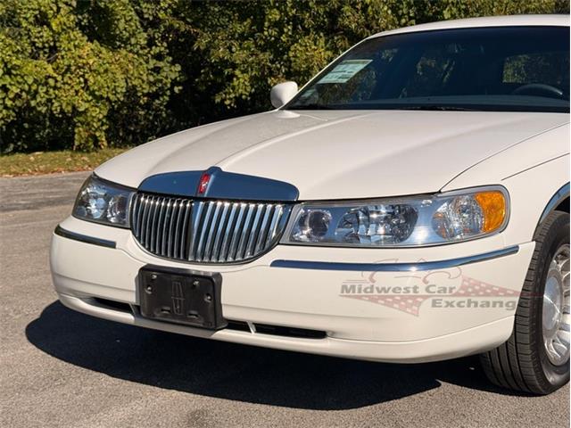 2001 Lincoln Town Car (CC-2120318) for sale in Alsip, Illinois