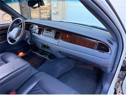 2001 Lincoln Town Car (CC-2120318) for sale in Alsip, Illinois