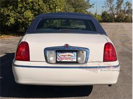 2001 Lincoln Town Car (CC-2120318) for sale in Alsip, Illinois