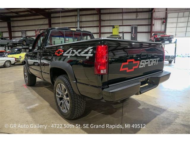 1990 Chevrolet K-1500 (CC-2120032) for sale in Kentwood, Michigan