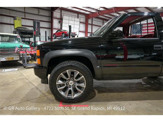 1990 Chevrolet K-1500 (CC-2120032) for sale in Kentwood, Michigan