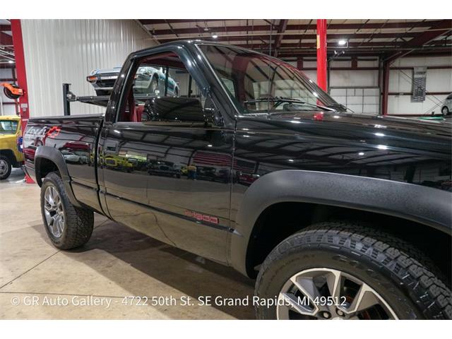 1990 Chevrolet K-1500 (CC-2120032) for sale in Kentwood, Michigan
