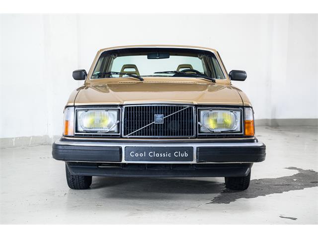 1980 Volvo 262C (CC-2120371) for sale in Naarden, Noord-Holland