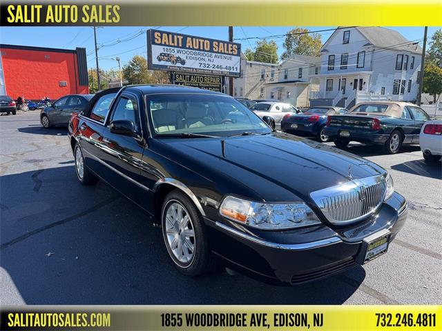 2011 Lincoln Town Car (CC-2120392) for sale in Edison, New Jersey