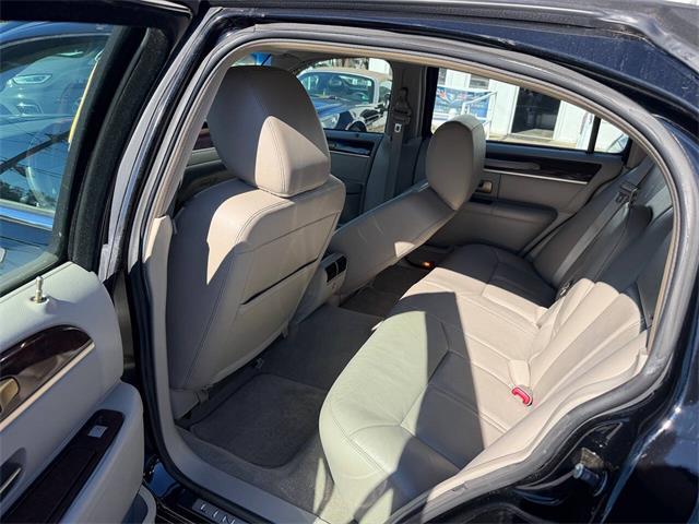 2011 Lincoln Town Car (CC-2120392) for sale in Edison, New Jersey