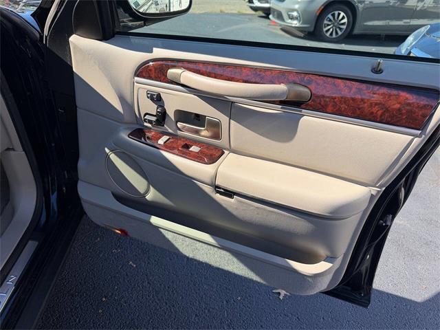2011 Lincoln Town Car (CC-2120392) for sale in Edison, New Jersey