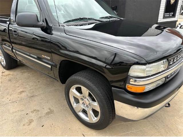 2002 Chevrolet Silverado (CC-2120970) for sale in Cadillac, Michigan
