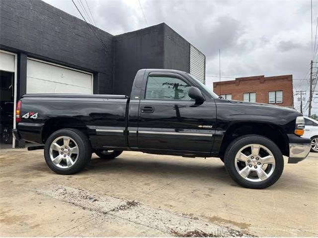 2002 Chevrolet Silverado (CC-2120970) for sale in Cadillac, Michigan