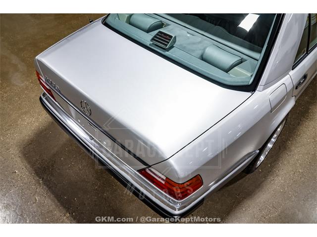 1992 Mercedes-Benz 500 (CC-2120997) for sale in Grand Rapids, Michigan