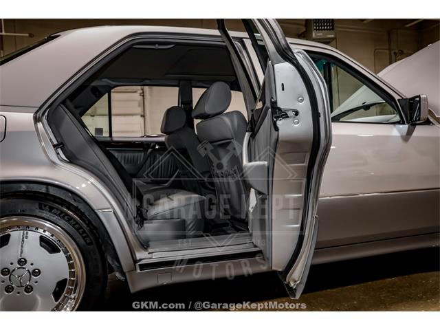 1992 Mercedes-Benz 500 (CC-2120997) for sale in Grand Rapids, Michigan