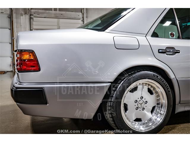 1992 Mercedes-Benz 500 (CC-2120997) for sale in Grand Rapids, Michigan