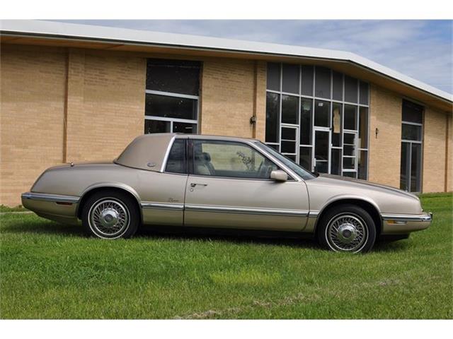1992 Buick Riviera (CC-679940) for sale in Watertown, Minnesota