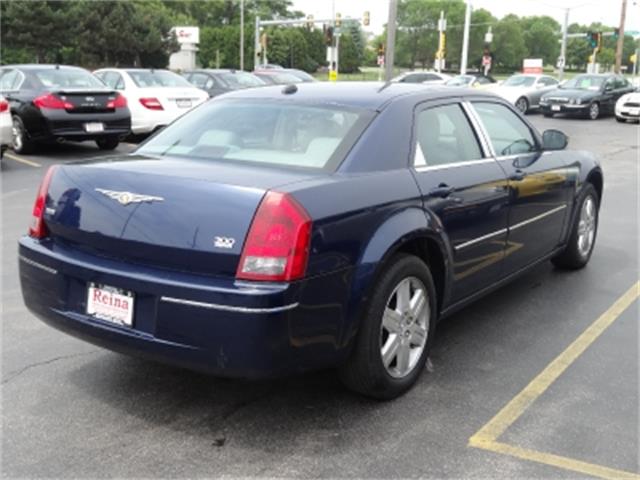 2006 Chrysler 300 (CC-687312) for sale in Brookfield, Wisconsin
