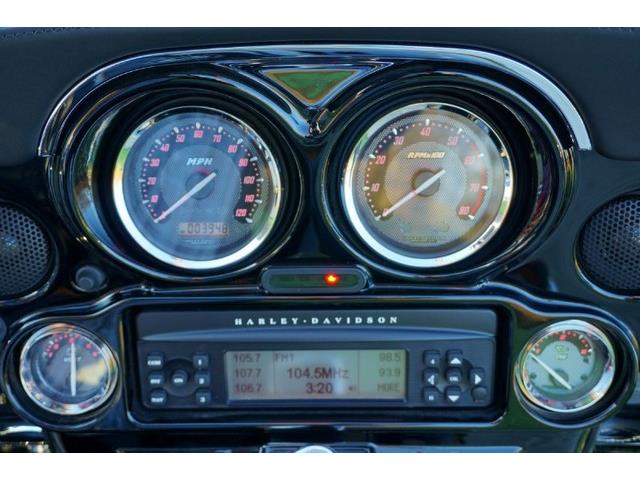 2011 Harley-Davidson CVO Street Glide (CC-691176) for sale in Solon, Ohio