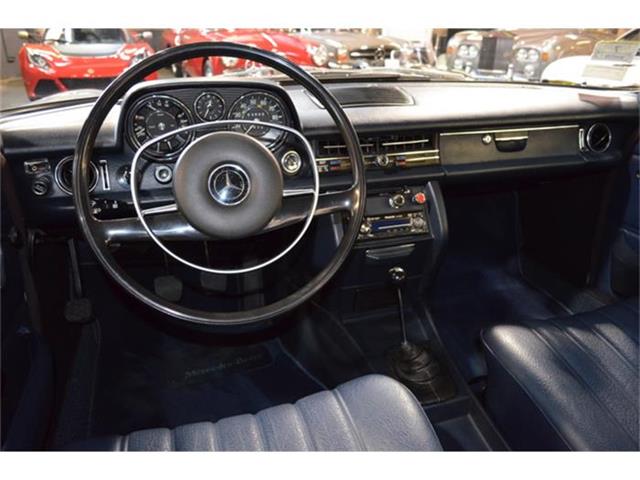 1970 Mercedes-Benz 220 (CC-822066) for sale in Huntington Station, New York