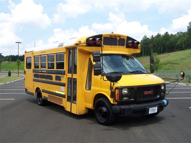 2002 GMC G3500 Pass BUS for Sale