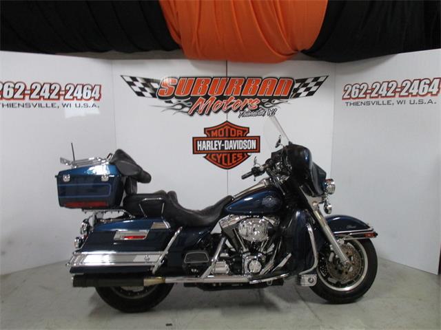 2002 Harley-Davidson® FLHTCI - Electra Glide® Classic (CC-873996) for sale in Thiensville, Wisconsin