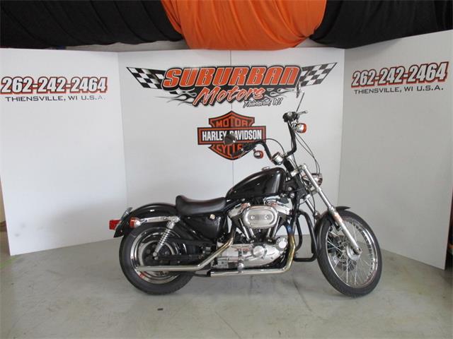 2001 Harley-Davidson® XL1200C - Sportster® 1200 Custom (CC-874003) for sale in Thiensville, Wisconsin