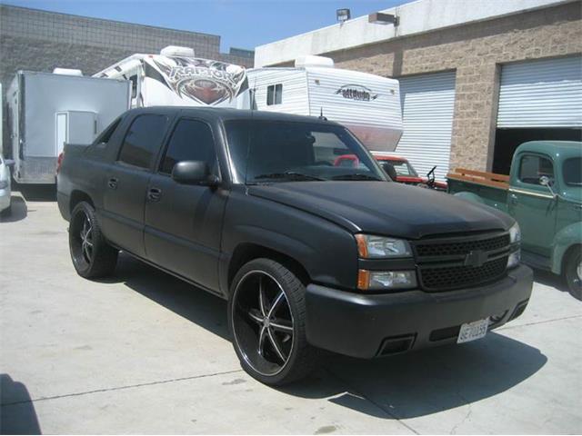 2002 Chevrolet Avalanche (CC-876529) for sale in Brea, California