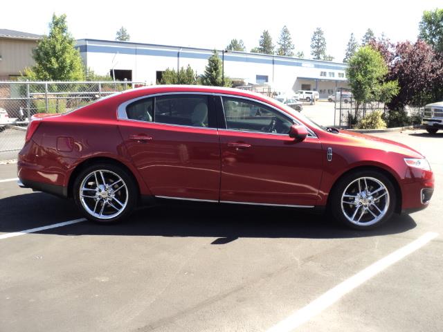 2009 Lincoln MKS Sedan 4D (CC-877484) for sale in Bend, Oregon