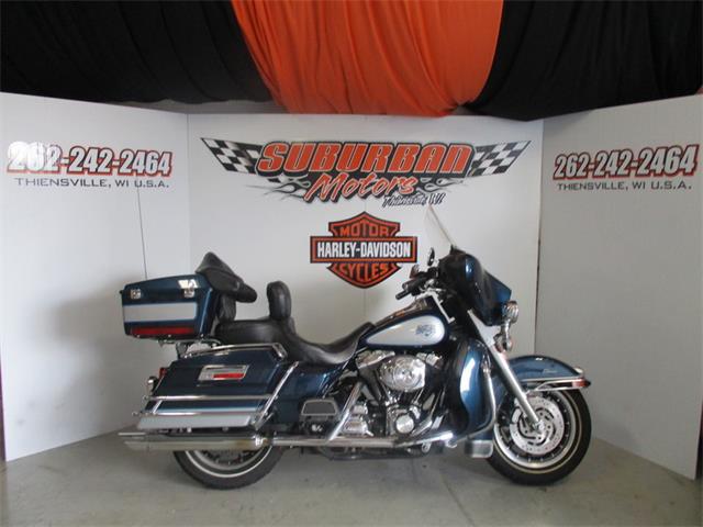 2001 Harley-Davidson® FLHTC - Electra Glide® Classic (CC-878776) for sale in Thiensville, Wisconsin