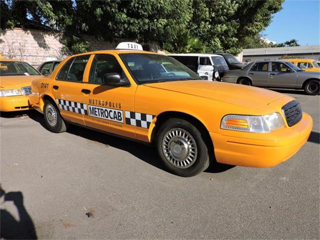 1998 Ford Crown Victoria (CC-884868) for sale in Northridge, California