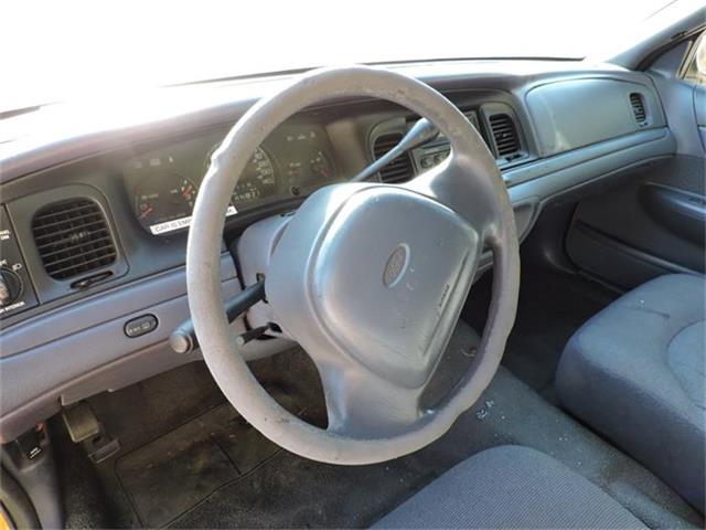 1998 Ford Crown Victoria (CC-884868) for sale in Northridge, California