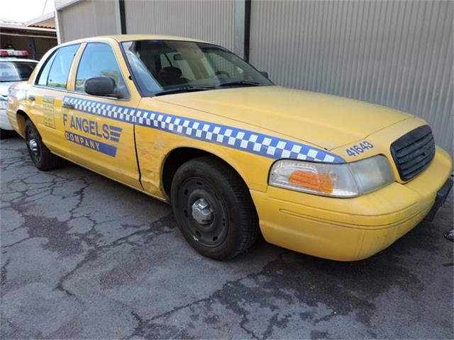 2002 Ford Crown Victoria (CC-884909) for sale in Northridge, California
