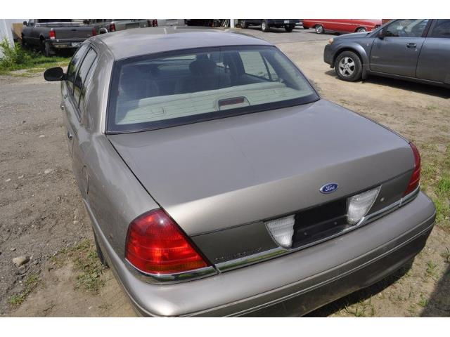 2001 Ford Crown Victoria (CC-887445) for sale in Milford, New Hampshire